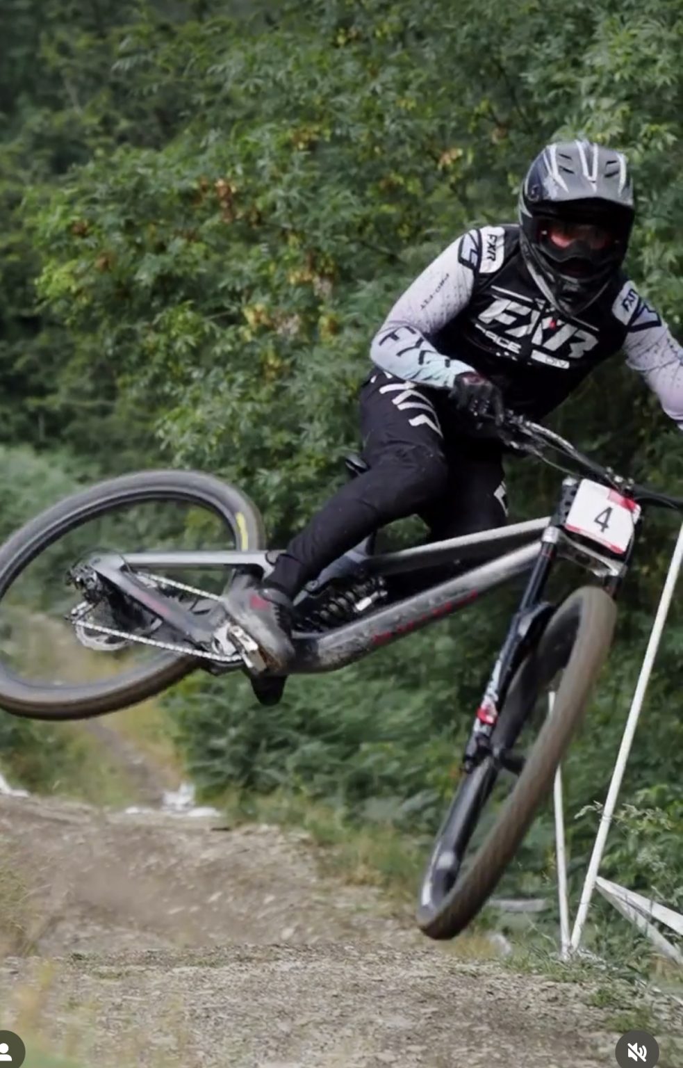 Mini Rocker Dh Mini DH for 8-16 yrs - Gravity Events UK